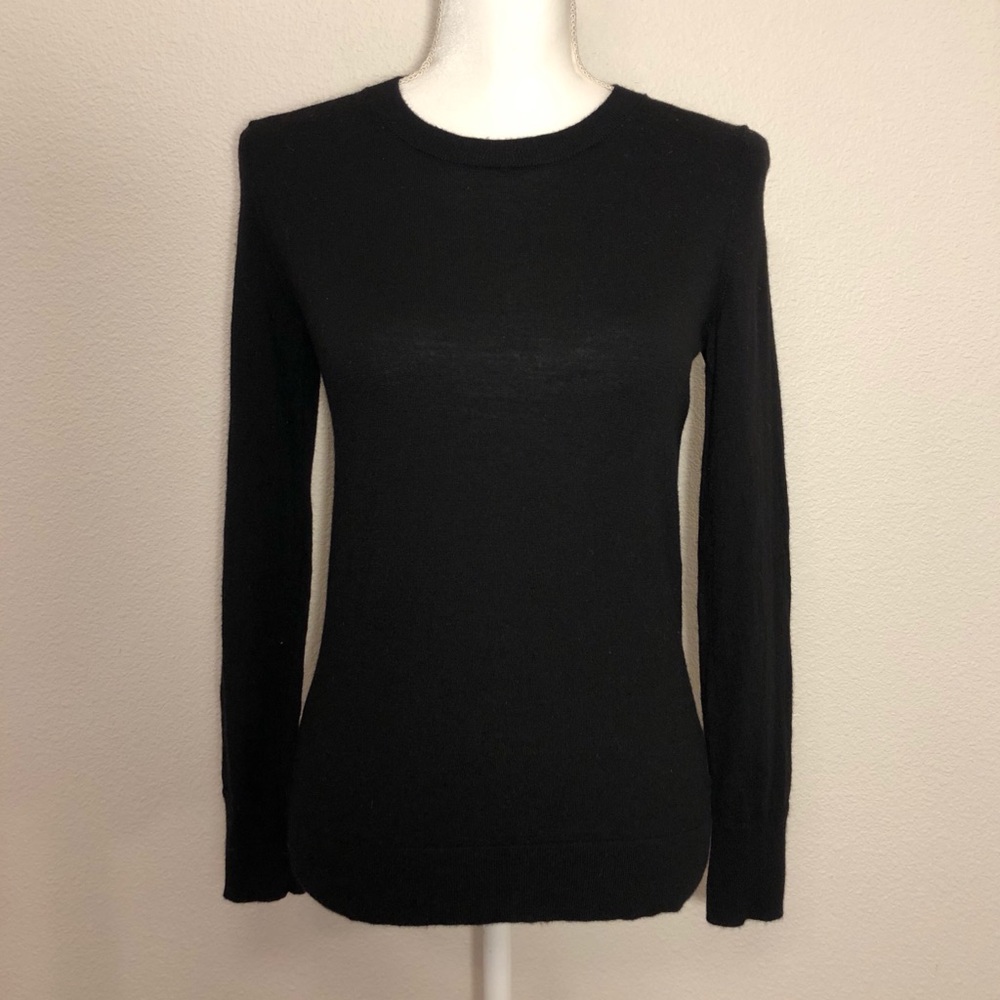 Banana Republic 100% Wool Sweater Size Medium